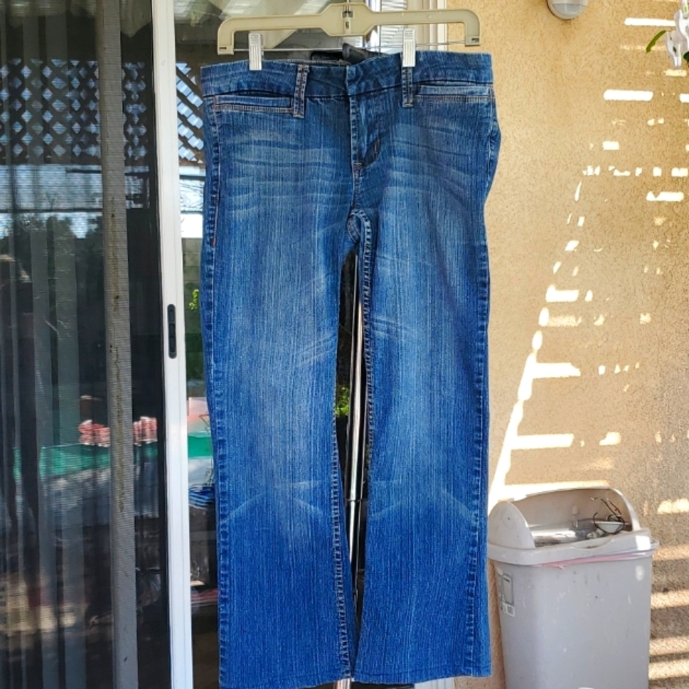 YASO CAPRI WOMEN'S JEAN SIZE 5/6